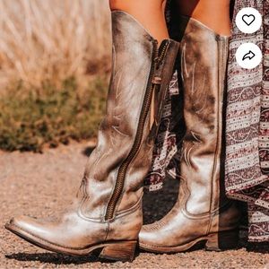 Freebird Whisper boots in Pewter, size 8